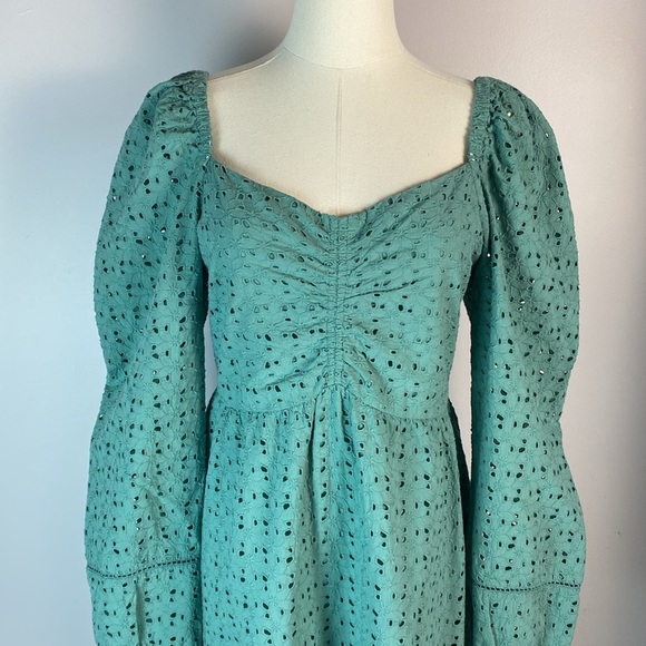 Chelsea 28 CINCHED FRONT EYELET LONG SLEEVE A-LINE DRESS IN GREEN SEAGLASS small - Picture 3 of 14